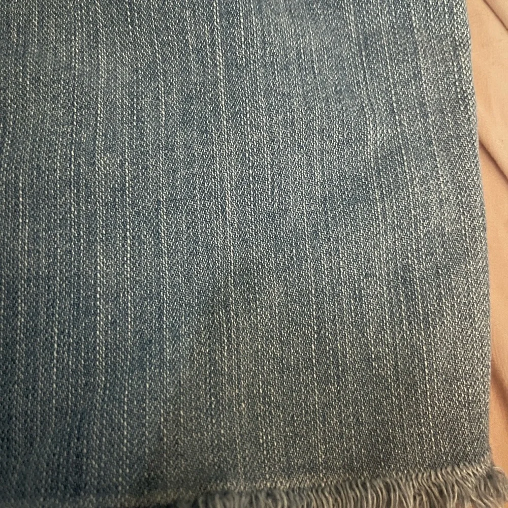 LOFT Light Blue Skinny with fray on ankle - Picture 3 of 5